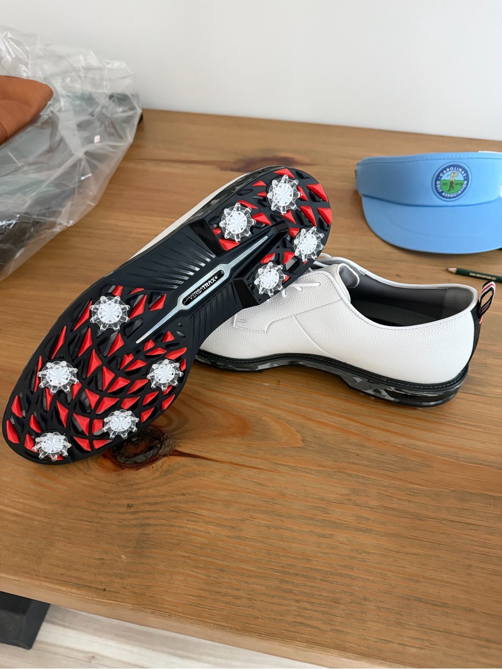 Footjoy Men's Golf Shoes with Black Trim - Premium Comfort - Picture 3 of 4